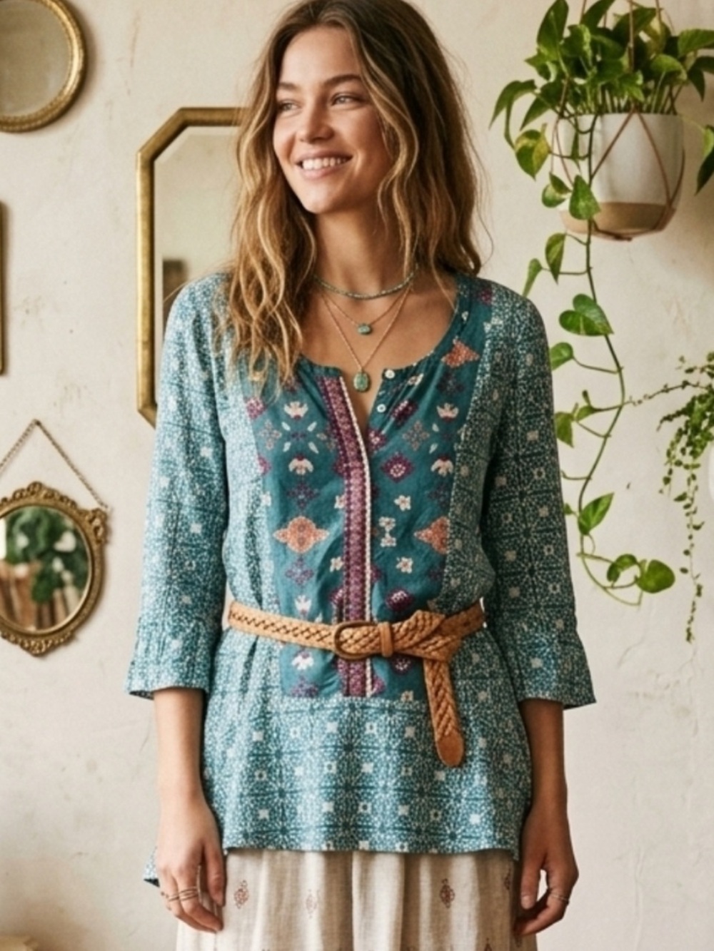 Akemi + Kin Anthropologie Boho Floral V-Neck Women’s Top teal Inkantha